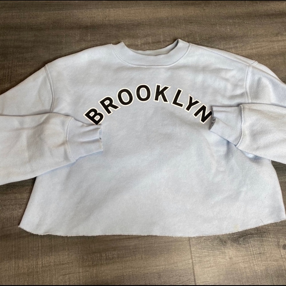 Brooklyn cropped long sleeve.